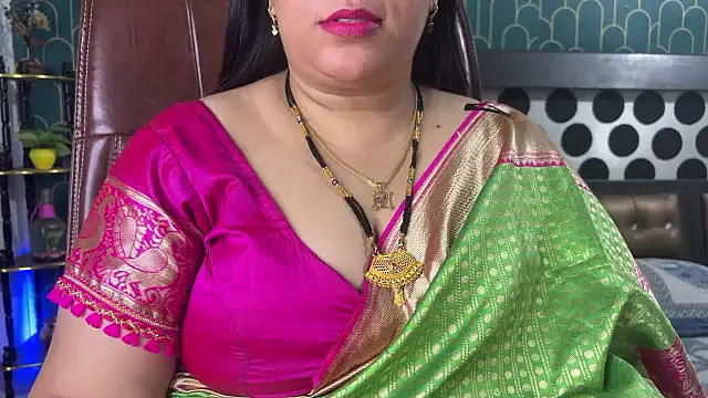 FlatVincy4 online show from February 2026 04:22:02 PM