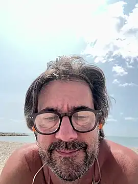 Johnny Bottoms online show from July 2026 03:49:02 PM