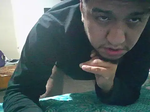 Snapshot of manolo666hot chatting on November 2025 08:22:02 PM manolo666hot online show from November 2025 08:22:02 PM