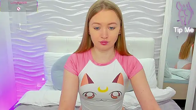 ChloeSug online show from November 2025 01:11:01 PM