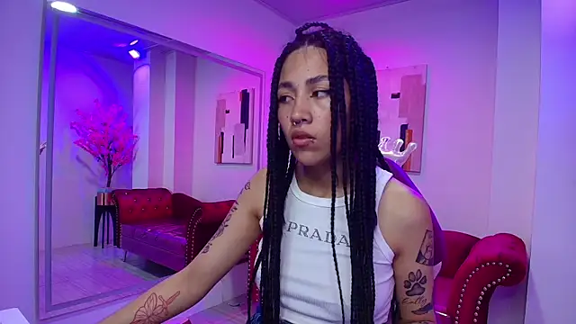 Snapshot of Leia_queens chatting on January 2025 02:24:02 PM Leia queens online show from January 2025 02:24:02 PM