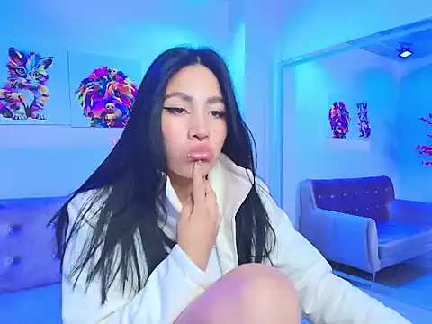 Snapshot of Leia_queens chatting on March 2025 02:30:02 PM Leia queens online show from March 2025 02:30:02 PM