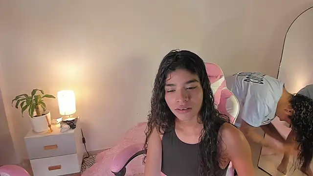 martina roldam online show from October 2025 01:02:02 AM