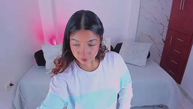 martina roldam online show from March 2026 03:29:02 AM