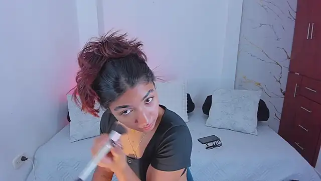 martina roldam online show from April 2026 12:55:02 AM