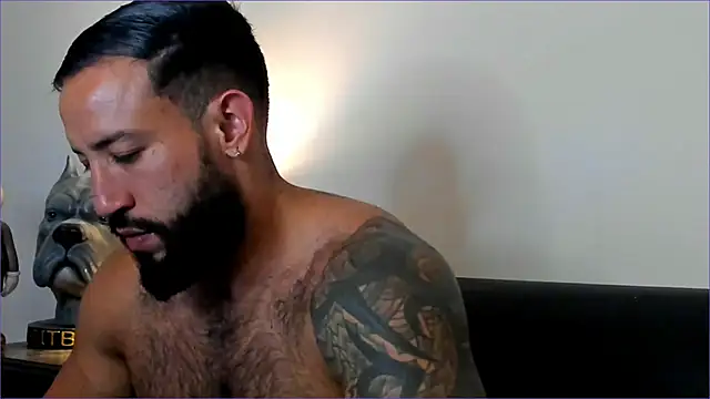 BradLeon  online show from October 2025 10:11:01 PM