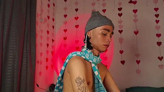 Snapshot of seven7xis chatting on February 2025 04:58:02 AM seven7xis online show from February 2025 04:58:02 AM