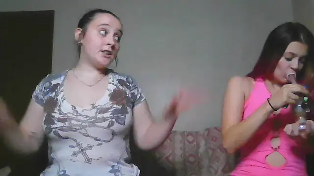 Snapshot of BedroomBarbie chatting on September 2025 03:29:01 AM BedroomBarbie online show from September 2025 03:29:01 AM