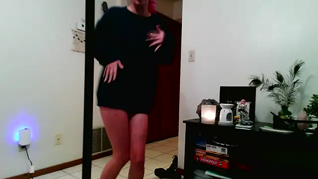 Snapshot of BedroomBarbie chatting on October 2025 10:30:02 PM BedroomBarbie online show from October 2025 10:30:02 PM