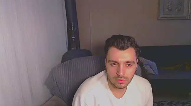 handsomeee04 online show from February 2025 09:55:01 PM