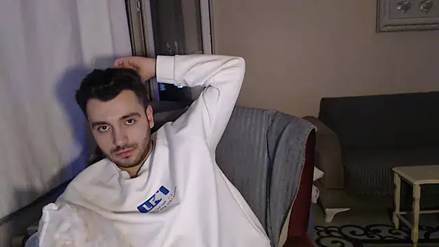 handsomeee04 online show from November 2025 01:26:02 AM