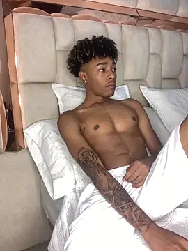 Boy cock18 online show from January 2025 11:11:02 PM