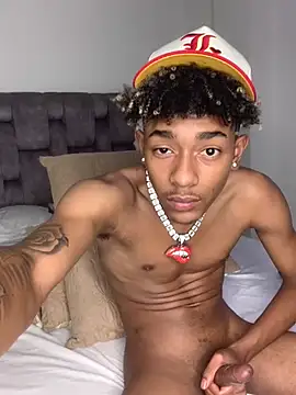 Boy cock18 online show from February 2025 11:11:01 PM