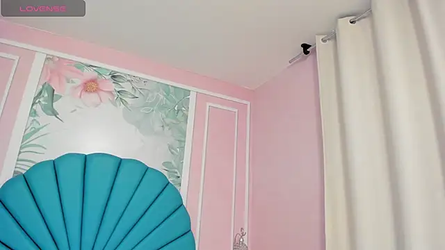 Snapshot of Daphne_Fox_ chatting on January 2025 09:47:01 AM Daphne Fox online show from January 2025 09:47:01 AM