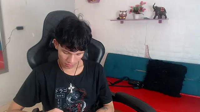 andy dan18 online show from November 2025 03:27:01 PM