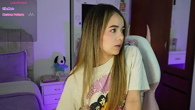 Hannah-Rose online show from December 2025 01:22:02 AM