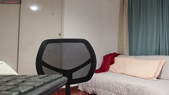 MommyHelpsmee online show from November 2025 10:15:01 AM