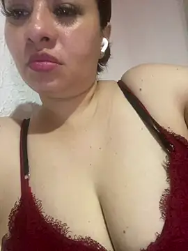 MommyHelpsmee online show from July 2026 12:35:02 AM
