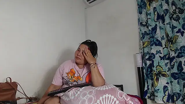 kariragapeass18 online show from January 2025 02:26:02 AM