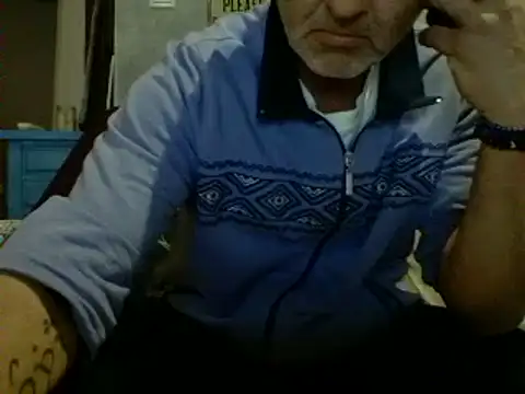 Snapshot of kevincumporn chatting on February 2025 06:35:02 PM kevincumporn online show from February 2025 06:35:02 PM