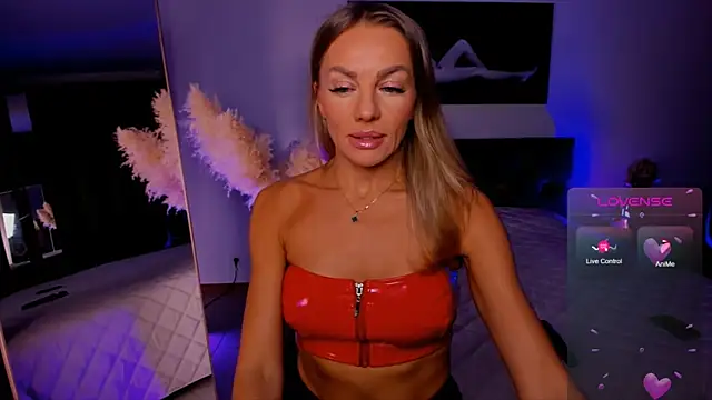 Oliva Candy online show from November 2025 07:53:01 AM