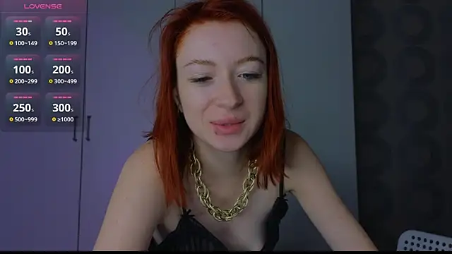 Snapshot of Cuteroxyfoxy chatting on July 2026 06:17:01 AM Cuteroxyfoxy online show from July 2026 06:17:01 AM