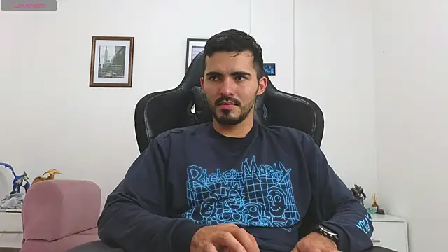 Massimoo 07 online show from October 2025 07:33:02 PM