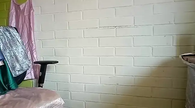 Snapshot of naughtyuki00 chatting on January 2025 07:44:02 PM naughtyuki00 online show from January 2025 07:44:02 PM