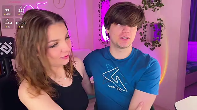 RobertAndLinela online show from November 2025 04:07:02 PM