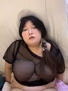 Snapshot of Happyou2 chatting on January 2025 04:17:02 PM Happyou2 online show from January 2025 04:17:02 PM