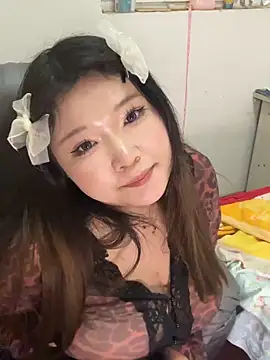 Snapshot of Happyou2 chatting on March 2025 12:11:01 PM Happyou2 online show from March 2025 12:11:01 PM