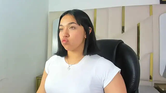 IsabellRodriguez18 online show from December 2025 04:10:01 AM