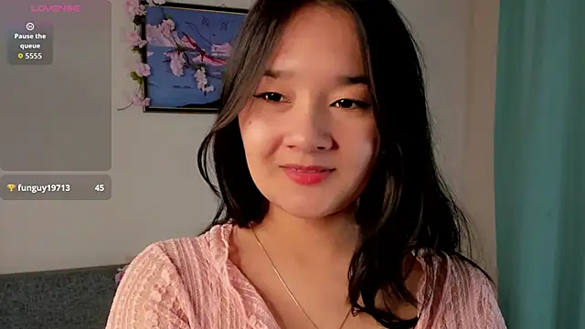 Maekko online show from December 2025 05:08:02 PM