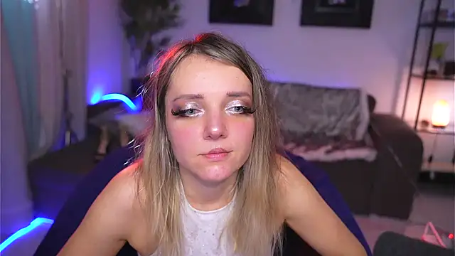 Snapshot of Magnetic_Amy chatting on January 2025 04:10:01 PM Magnetic Amy online show from January 2025 04:10:01 PM