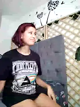 Mia WAll online show from January 2025 06:20:02 PM