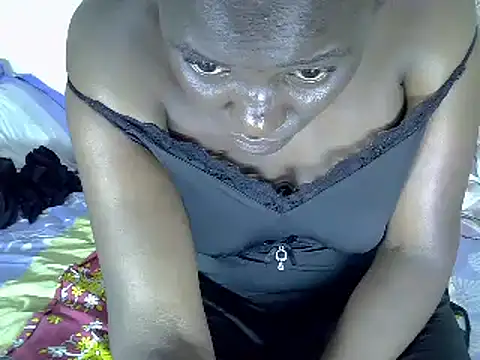 Snapshot of Sexymish25 chatting on March 2025 12:28:01 PM Sexymish25 online show from March 2025 12:28:01 PM