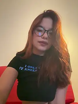 EmiF26 online show from January 2025 03:31:02 AM