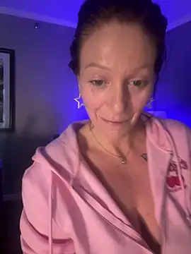 AlessasRoom online show from February 2026 07:00:02 PM