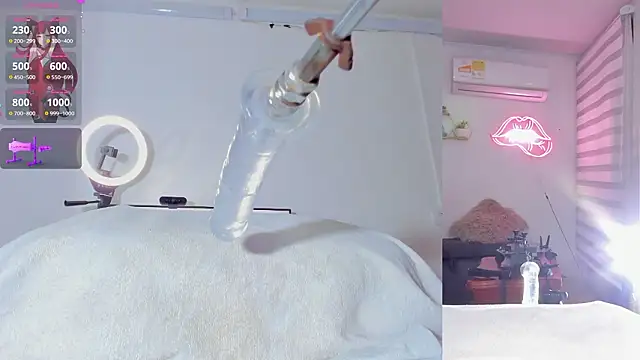 Maria Jones  online show from March 2026 03:25:02 AM