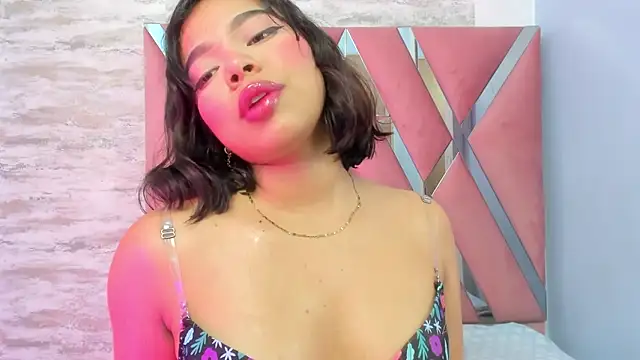 Snapshot of CATTLEYA_BIANCHI145 chatting on February 2025 05:11:02 AM CATTLEYA BIANCHI145 online show from February 2025 05:11:02 AM