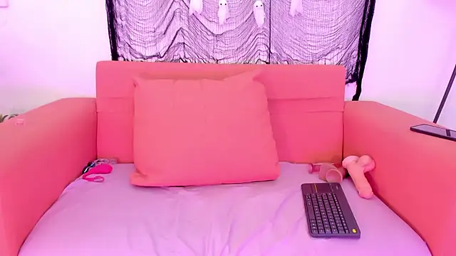 Snapshot of CATTLEYA_BIANCHI145 chatting on October 2025 03:40:01 AM CATTLEYA BIANCHI145 online show from October 2025 03:40:01 AM