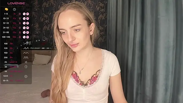 A delina online show from December 2025 04:36:01 PM