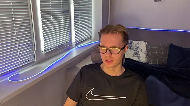 Leonnextdoor online show from January 2026 09:12:01 AM