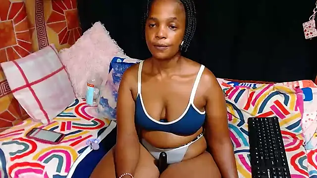 Snapshot of Thickbootykim chatting on May 2026 07:33:01 PM Thickbootykim online show from May 2026 07:33:01 PM