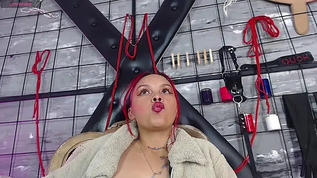 Snapshot of Alana_Roth chatting on February 2025 09:21:01 AM Alana Roth online show from February 2025 09:21:01 AM