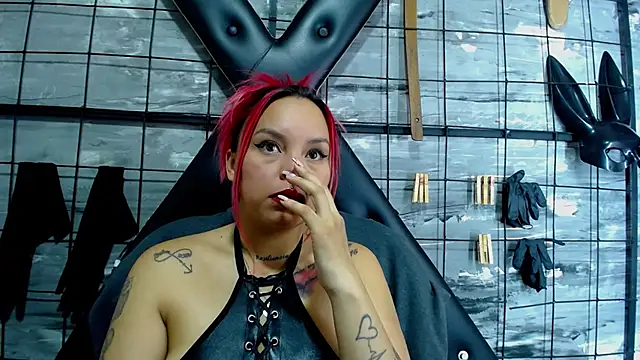 Snapshot of Alana_Roth chatting on November 2025 07:37:01 PM Alana Roth online show from November 2025 07:37:01 PM