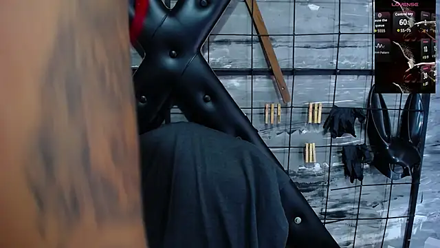 Snapshot of Alana_Roth chatting on November 2025 07:13:02 PM Alana Roth online show from November 2025 07:13:02 PM