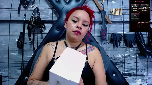 Snapshot of Alana_Roth chatting on November 2025 07:21:01 PM Alana Roth online show from November 2025 07:21:01 PM