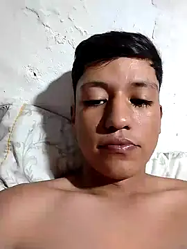 Snapshot of MartzJJ chatting on September 2025 02:44:01 AM MartzJJ online show from September 2025 02:44:01 AM