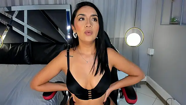 MAGIC AURORAA online show from January 2025 12:04:02 PM